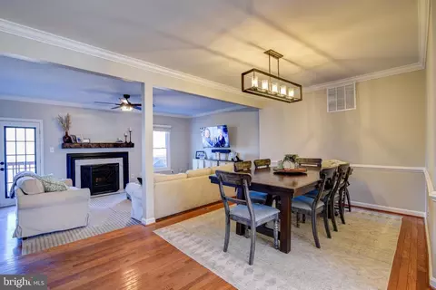 4116 Bancroft Ln, Woodbridge, VA 22192
