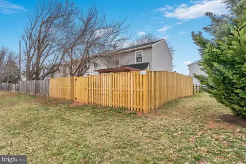 Exterior - 7810 Gateshead Ln, Manassas, VA 20109 photo 4 of 5