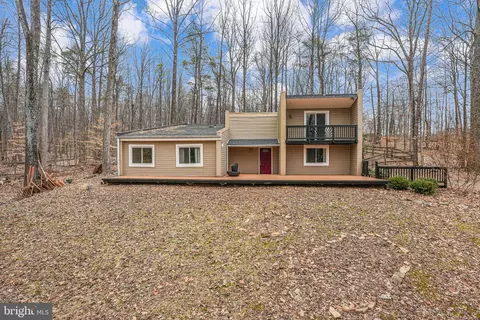 16402 Jackson Hollow Rd, Haymarket, VA 20169