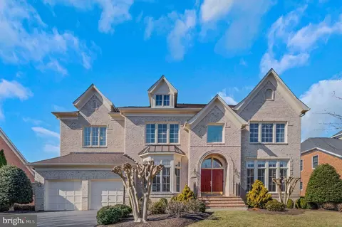 8444 Link Hills Loop, Gainesville, VA 20155