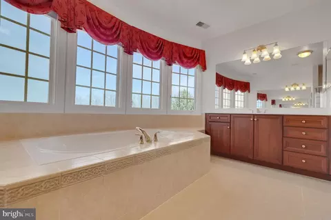 8444 Link Hills Loop, Gainesville, VA 20155 photo 34