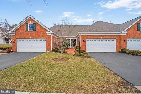 5432 Trevino Dr, Haymarket, VA 20169