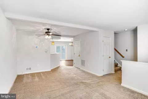 14271 Newbern Loop, Gainesville, VA 20155 photo 4