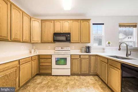 3948 Solstice Ln, Dumfries, VA 22025 photo 8