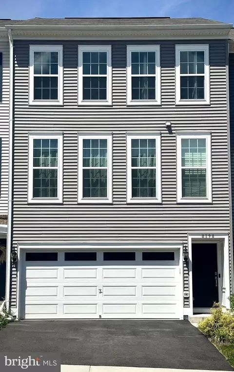8198 Maude Ln, Manassas, VA 20110
