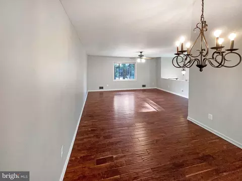 7240 Ridgeway Dr, Manassas, VA 20112 photo 13