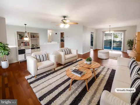 7240 Ridgeway Dr, Manassas, VA 20112 photo 2