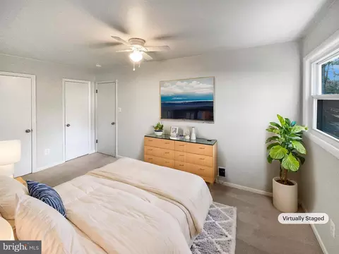 7240 Ridgeway Dr, Manassas, VA 20112 photo 4