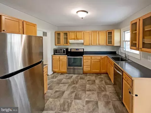 7240 Ridgeway Dr, Manassas, VA 20112 photo 6