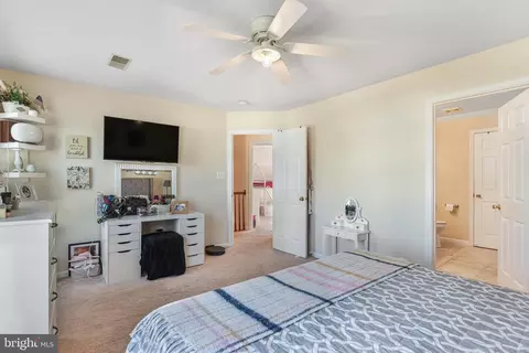 Bedroom - 5594 Hobsons Choice Loop, Manassas, VA 20112 photo 5 of 5