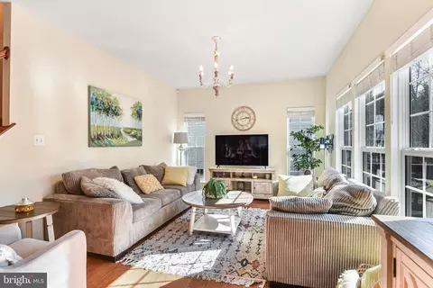 Living - 5594 Hobsons Choice Loop, Manassas, VA 20112 photo 1 of 1
