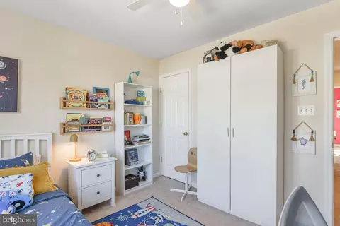 Bedroom - 5594 Hobsons Choice Loop, Manassas, VA 20112 photo 3 of 5