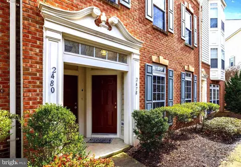 2478 Eastbourne Dr, Woodbridge, VA 22191