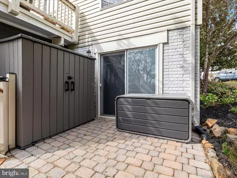 Exterior - 9847 Rainleaf Ct, Bristow, VA 20136 photo 7 of 12