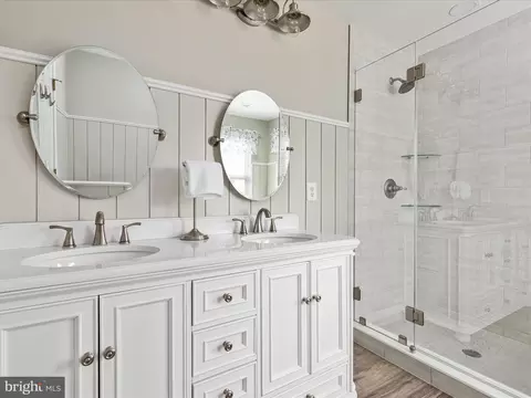 Bath - 9847 Rainleaf Ct, Bristow, VA 20136 photo 3 of 5