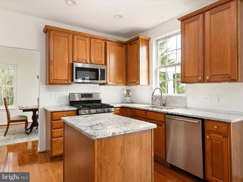 Kitchen - 9847 Rainleaf Ct, Bristow, VA 20136 photo 2 of 3