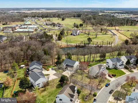 View/Area - 9847 Rainleaf Ct, Bristow, VA 20136 photo 1 of 8