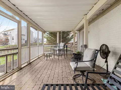 Exterior - 9847 Rainleaf Ct, Bristow, VA 20136 photo 5 of 12