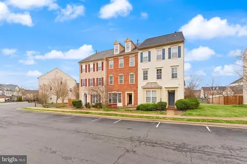 9162 Ribbon Falls Loop, Bristow, VA 20136