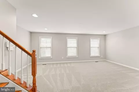 Living - 9162 Ribbon Falls Loop, Bristow, VA 20136 photo 9 of 13