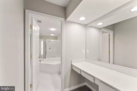 Bath - 9162 Ribbon Falls Loop, Bristow, VA 20136 photo 2 of 3