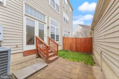 Exterior - 9162 Ribbon Falls Loop, Bristow, VA 20136 photo 2 of 11