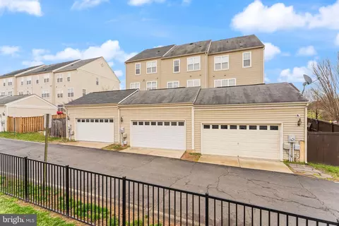 Exterior - 9162 Ribbon Falls Loop, Bristow, VA 20136 photo 7 of 11