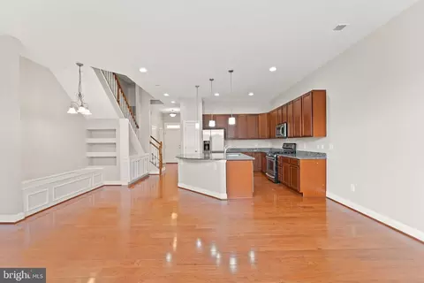 Living - 9162 Ribbon Falls Loop, Bristow, VA 20136 photo 5 of 13