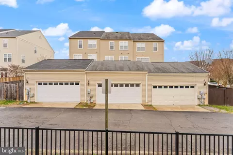Exterior - 9162 Ribbon Falls Loop, Bristow, VA 20136 photo 9 of 11