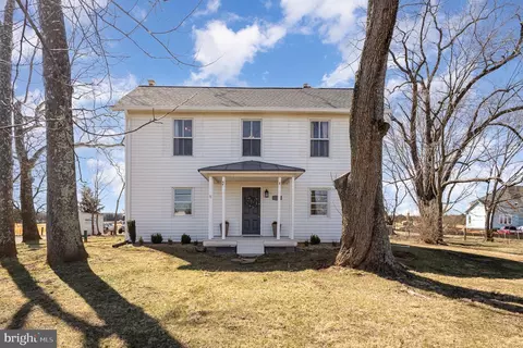 13716 Aden Rd, Nokesville, VA 20181