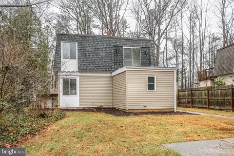 2306 Kingsbury Ln, Woodbridge, VA 22192