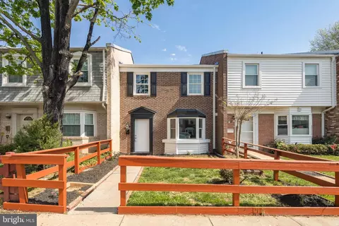 8133 Community Dr, Manassas, VA 20109 photo 2