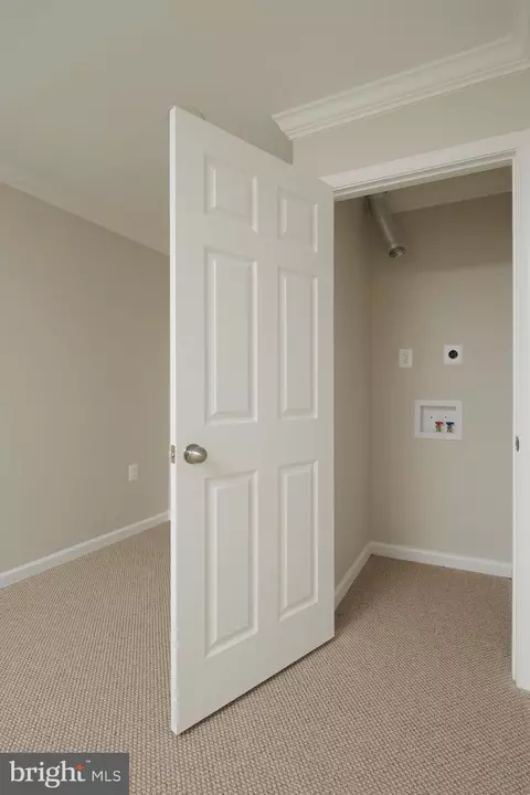 8133 Community Dr, Manassas, VA 20109 photo 11