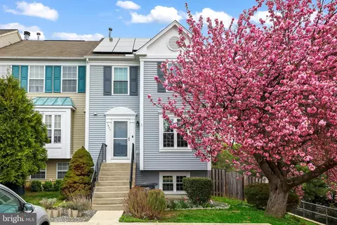 1920 Inglebrook Dr, Woodbridge, VA 22192