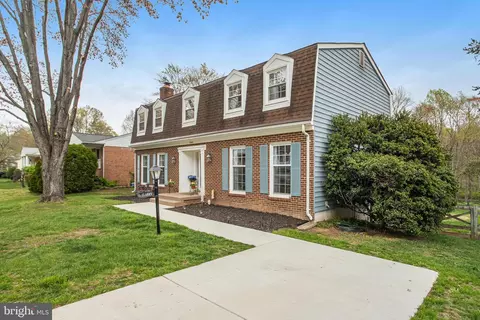 13305 Nassau Dr, Woodbridge, VA 22193