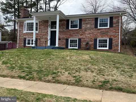 13620 Kingsman Rd, Woodbridge, VA 22193