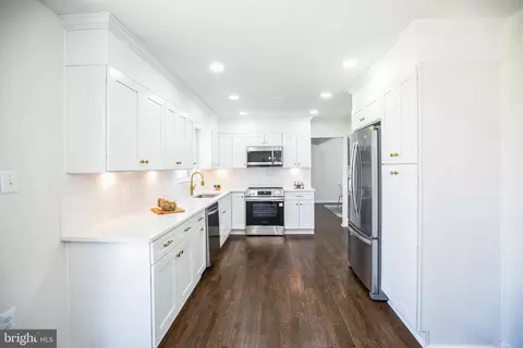 7657 Michelle Ct, Manassas, VA 20109 photo 4