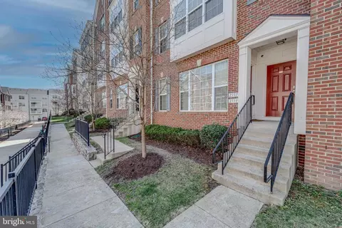 2339 Kew Gardens Dr, Woodbridge, VA 22191