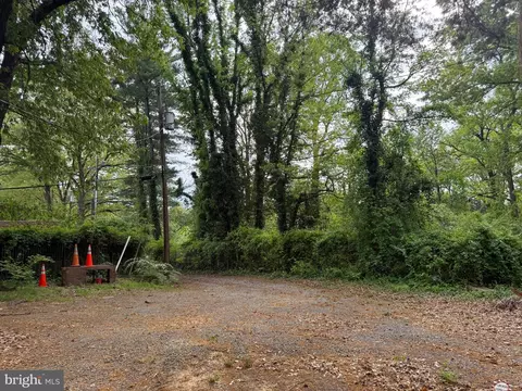 4109 Meyers Rd, Triangle, VA 22172 photo 6