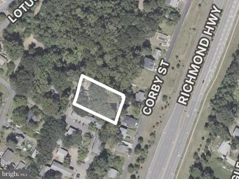 4109 Meyers Rd, Triangle, VA 22172 photo 10