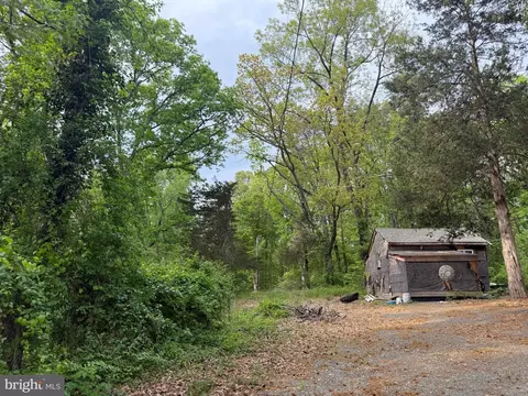 4109 Meyers Rd, Triangle, VA 22172 photo 5