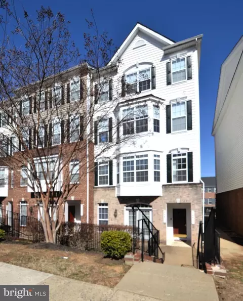 14851 Cloverdale Rd, Woodbridge, VA 22193