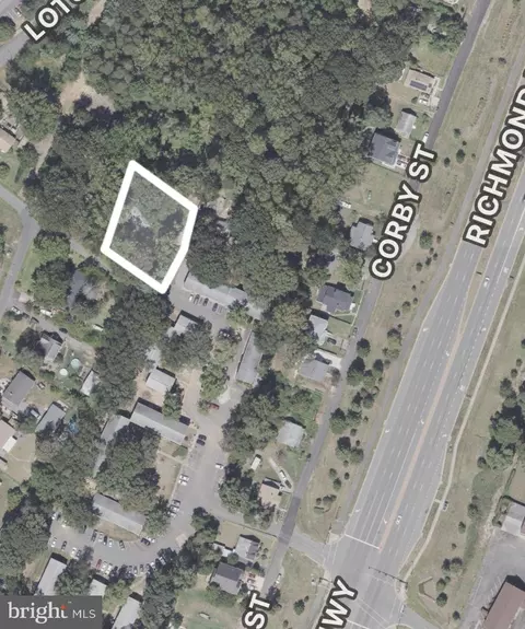 4204 Meyers Rd, Triangle, VA 22172 photo 6