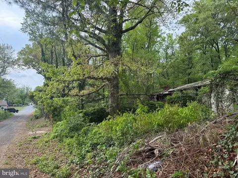 4204 Meyers Rd, Triangle, VA 22172 photo 4