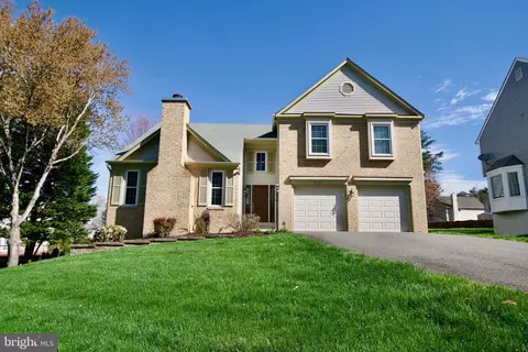 12332 Knightsbridge Dr, Woodbridge, VA 22192