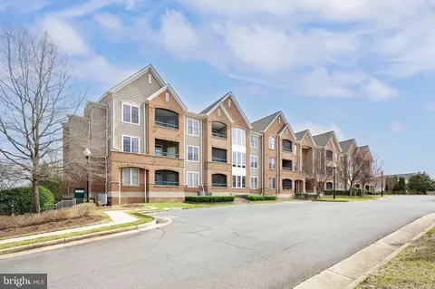 13891 Chelmsford Dr #211, Gainesville, VA 20155