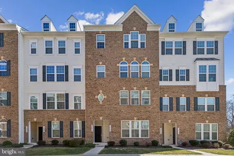 3606 Briarwood Dr, Dumfries, VA 22026