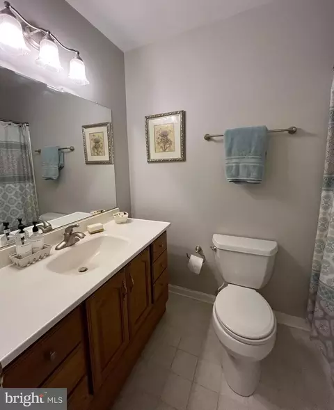 Bath - 9702 Botsford Rd, Manassas, VA 20109 photo 2 of 2