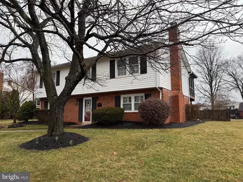 Exterior - 9702 Botsford Rd, Manassas, VA 20109 photo 2 of 4