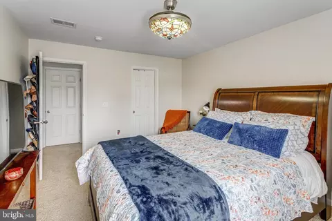 Bedroom - 4287 Meyers Rd, Triangle, VA 22172 photo 2 of 7